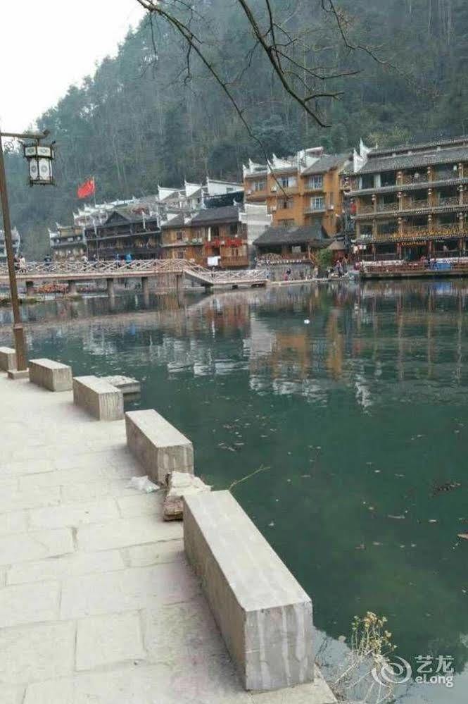 Fenghuang Waitin For You Inn Exterior photo
