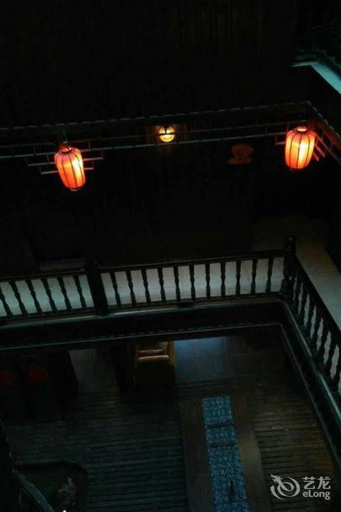 Fenghuang Waitin For You Inn Exterior photo